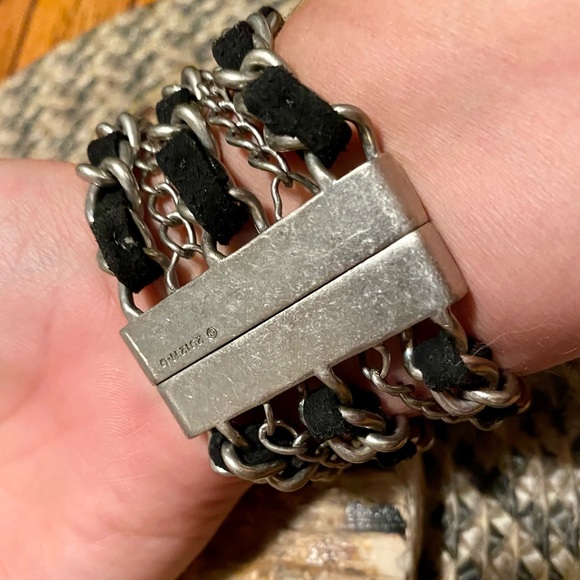 Genuine Harley Davidson silver clasp, charm, chain and leather bracelet. - Picture 6 of 7
